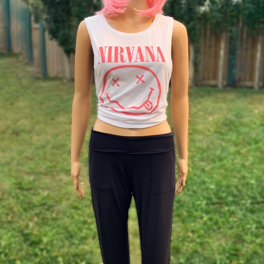 Nirvana sleeveless open-back shirt - Picture 3 of 14